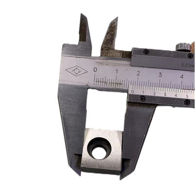 پنل گیرنده رولند فولاد کربن با لاستیک آبی برای قطعات معدنی مطبوعات 19*18*8mm